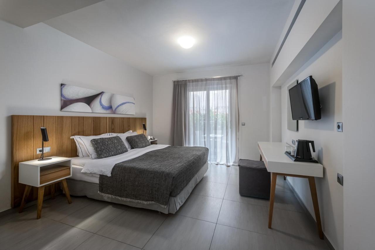 More Meni Residence & Suites Kos Bagian luar foto